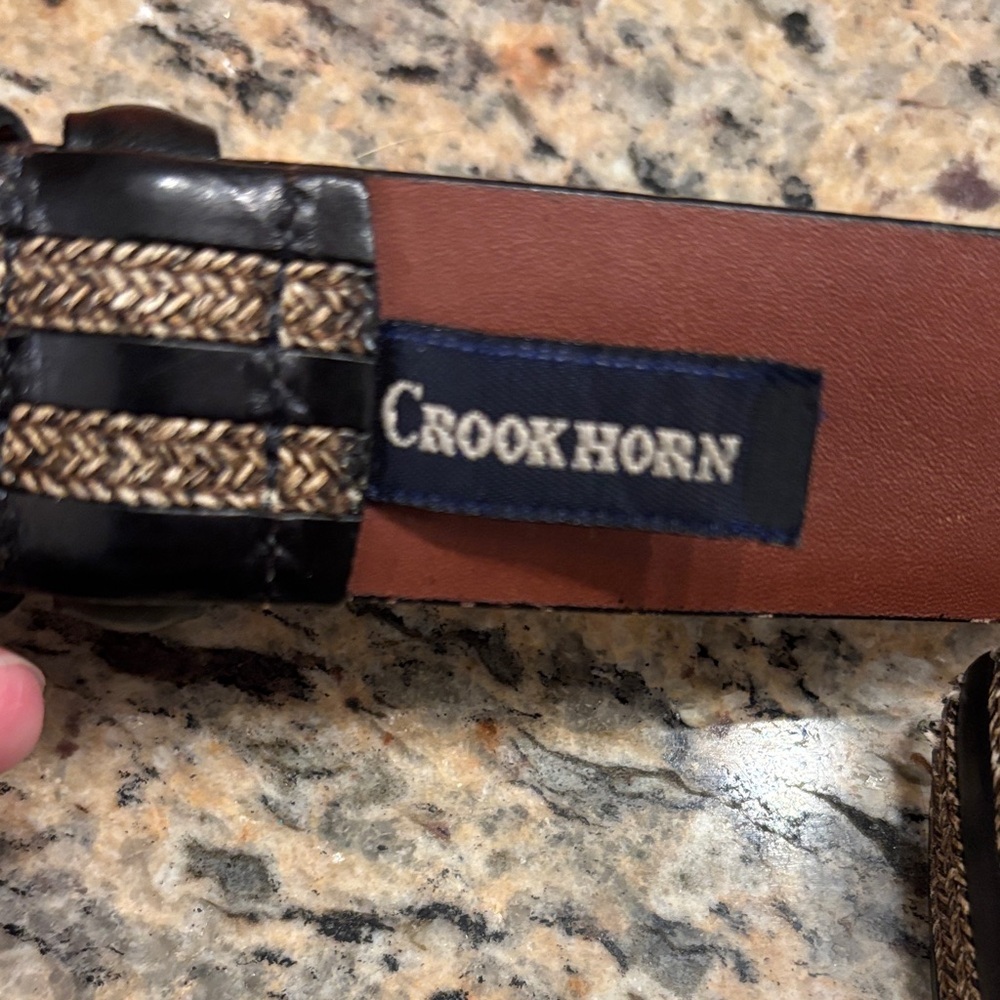 Genuine Leather *Made in USA* Crookhorn Black and Brown Men's Belt - Picture 2 of 6